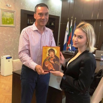 Кметът Николов посрещна Мария Бакалова