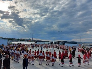 ДЕТСКИ ФОЛКЛОРЕН СЪБОР ОГЛАСЯ ЗА ТРЕТИ ПЪТ БУРГАС